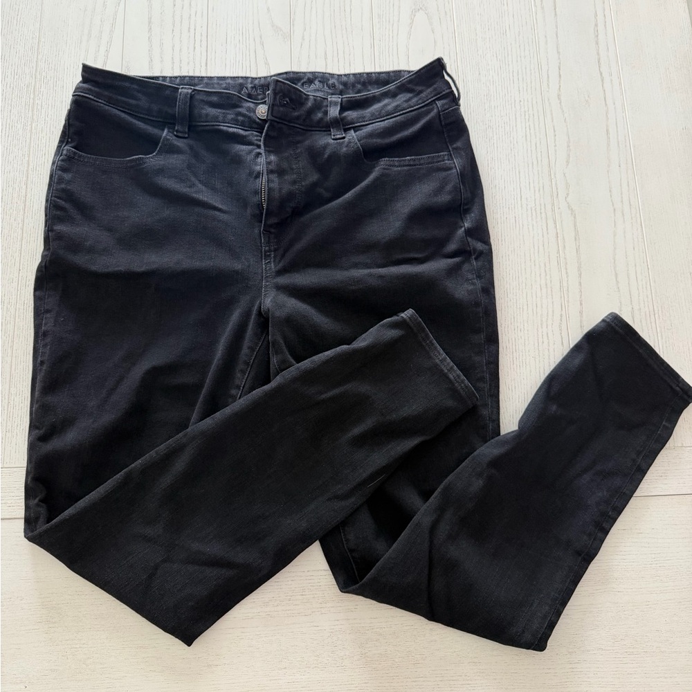 American Eagle Black High-Rise Jeans